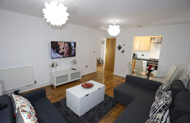 2 bed Riverview Bridge House Apartment - Foto 25