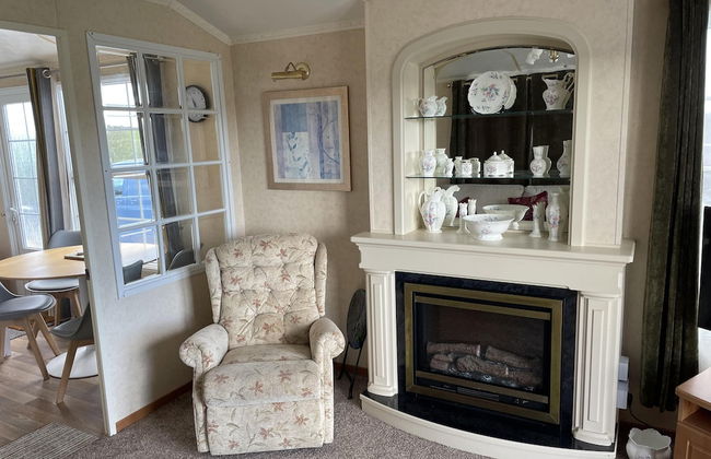 Captivating 2-bed Static Caravan on Private Land - Photo 20