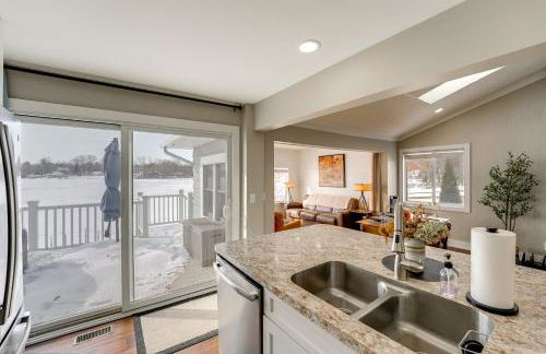 Hike, Fish and Golf Waterfront Gem on Camp Lake! - Foto 13