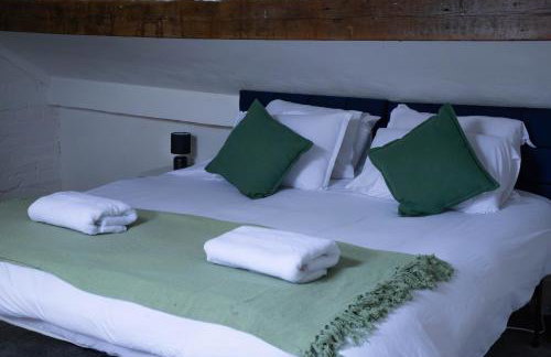 5BR House, Free Parking, Fast Wi-Fi, Sleeps 10 - Foto 7