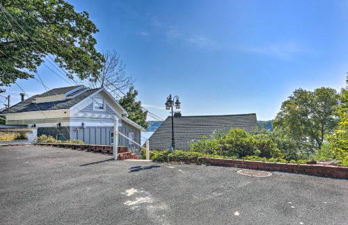 Spacious Lakefront House With a Private Dock - Foto 40