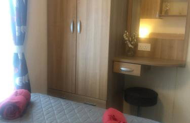 Cosy holiday caravan minutes from the beach - Foto 13