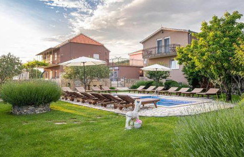 Nice Home In Sestanovac With Kitchen - Foto 2