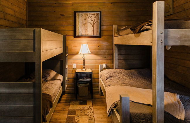 Portage Lakeside Cabins - Photo 6