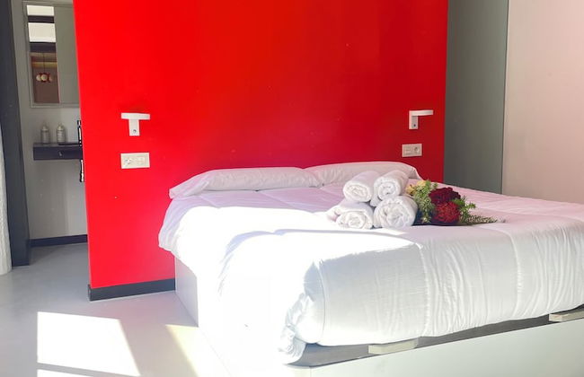 LaHola Glam Suites - Photo 27