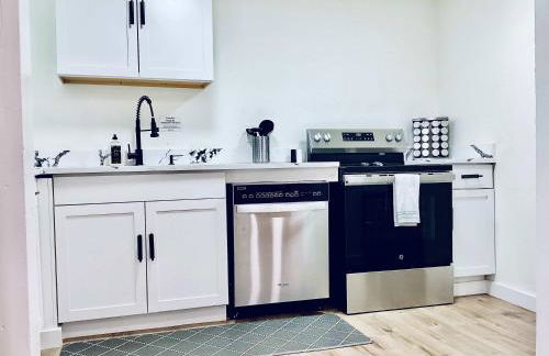 Boardwalk Bungalow Combo Stay for 9 - Foto 14