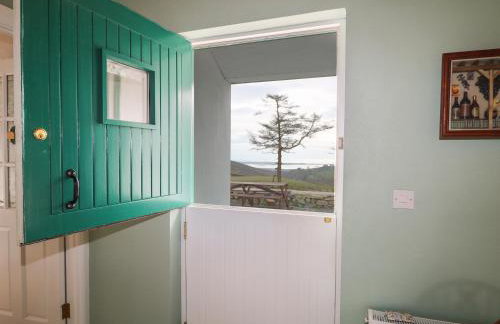 Pat White's Cottage - Photo 11