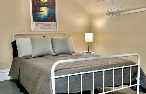 Amazing Sleeps 19 with 14 beds at Downtown Location - Foto 9