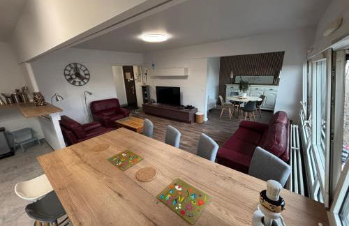 BedinReims elegant green bottle quiet and close to center free parking and wifi free ideal 5 à 9 Adultes - Foto 7