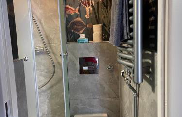Altbaucharme Deluxe mit Balkon - Photo 17