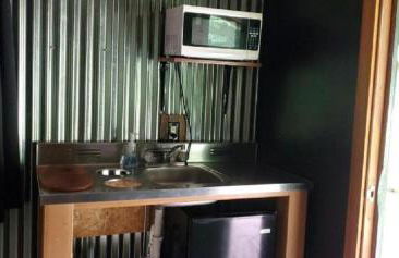 Relaxing Group Cabin with Fire Ring in Indiana - Foto 11