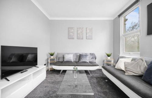 Stylist and Cosy 2 bed Apartment LongStay Parking Sleeps 4 WiFi - Foto 5