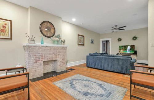 Housepitality - Harrison Mansion - Great Location - Photo 7