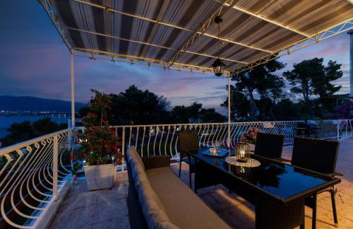 Treno, Luxurious Apartment with Jacuzzi and Sea-View - Foto 60