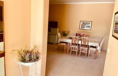 RENATOEMILIA spacious apartment with courtyard - Photo 7