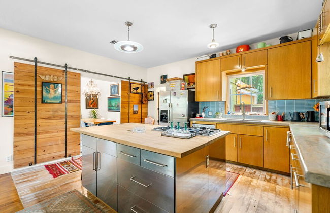 Eclectic 3 Bedroom Block From South Congress! - Foto 12