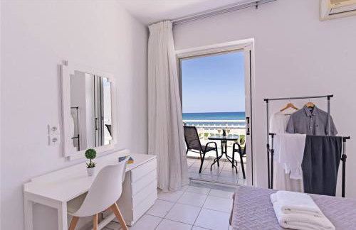 Azure Seaside Apts - Photo 8