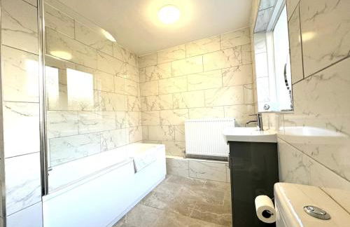 New Southampton Central House - Parking, 6 Beds, Sleeps 9 - City Centre l Cruise Terminal l Great for Contractors, Friends & Families - Foto 23