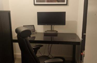 Poplar by Canary Wharf - Photo 4