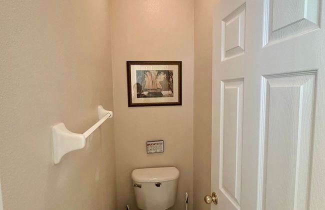 Grand Fabulous 4BR Pool Home Near Disney - Photo 27