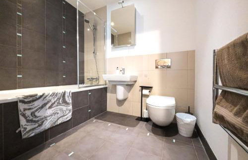 Victorious Apartment - 2 bedroom balcony - Foto 14