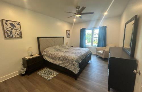 NEW 3 bedroom - Thoroughbred Farm & Lake Views! - Foto 24