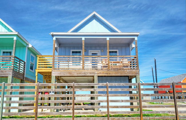 Group Getaway w/ Pool, Boat Dock 2 Homes Laguna Village Retreat by Avantstay - Foto 2