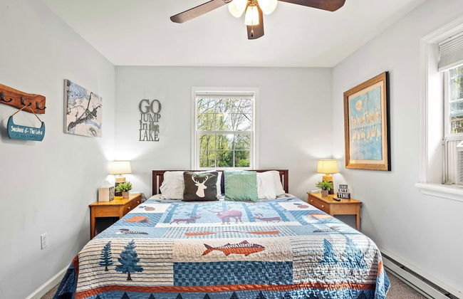 Ridge Retreat by Avantstay Game Room, Covered Porch, & Fire Pit! - Photo 22