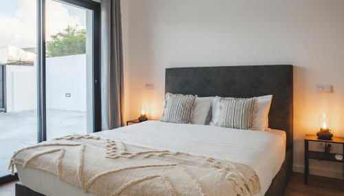 Santana's Place - Photo 4