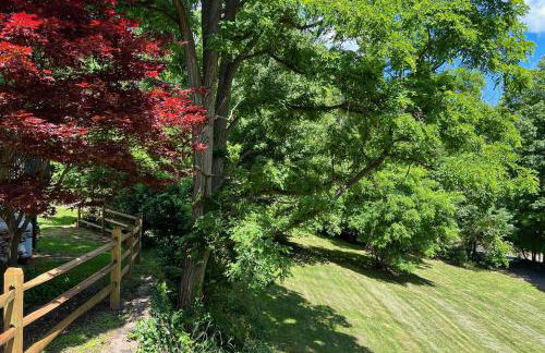 Less Than 1 Mi to Lake George! Family Retreat with Deck - Foto 44