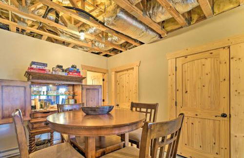 Blue Ridge Mountain Gem with Deck and Community Perks - Foto 16