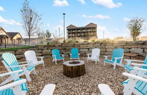 Private Hot Tub, Lake View, 10400 of Free Daily Tickets, Unique Floor Plan! - Foto $