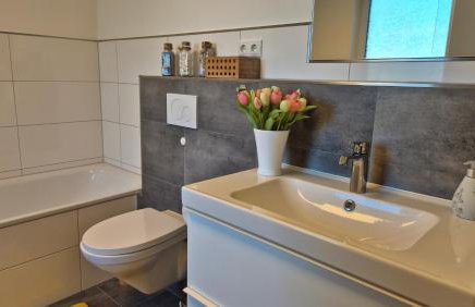 geräumige, moderne Ferienwohnung mit PKW- und Fahrradstellplatz - FeWo Nordland - Photo 25