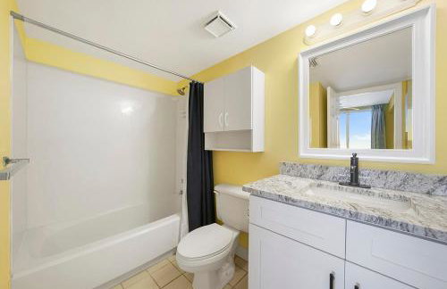 Pelican Beach 1216 - Ocean Front Condo with Shared Pool & Beach Access - Foto 11