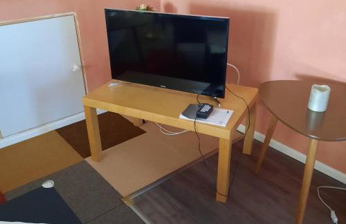 Farbenfrohe Dachgeschoßwohnung - Foto 15