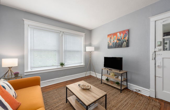 Central Garden Getaways Corp Rentals by NamaStay - Photo 33