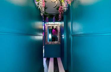 Manchester's ONLY private party suite for 12 with Makeup Room - Photo 36