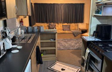 Space for 8, by the Beach with Pool and Entertainment - Foto 20