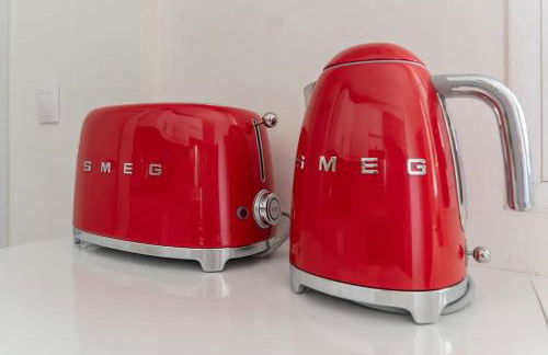 Urban Charm Rooftop Apartment with Vista - Photo 23