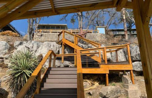 Mid-Century Modern Lake House with Private Waterfront Pool & Boat Dock - Photo 36