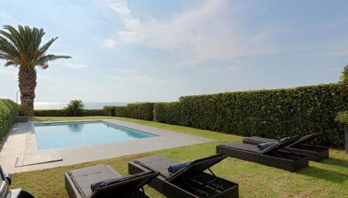Luxurious Beachfront Villa Maira - Foto 1, Garden