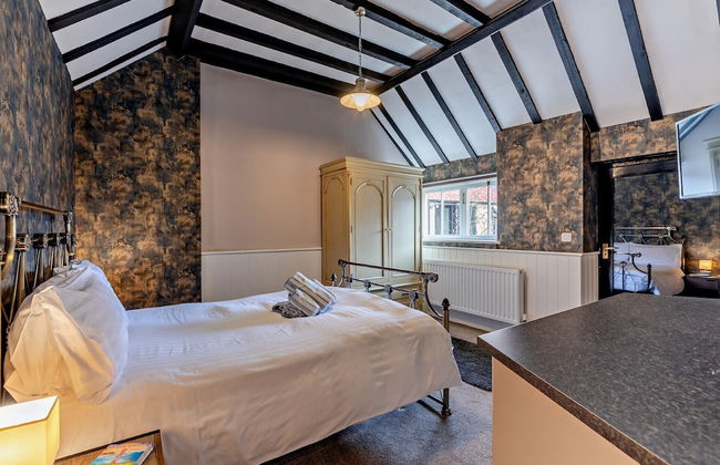 Dale View Cottages - Photo 9