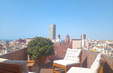 The Alicante Old Town artist workshop, Impressive rooftop, terrace with amazing city views and sea views, BBQ, Air conditioner, Wifi - Foto 4