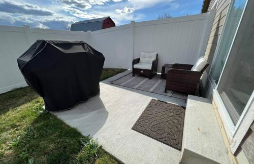 Modern Decor & Style KING bed Wifi with Garage - Foto 30