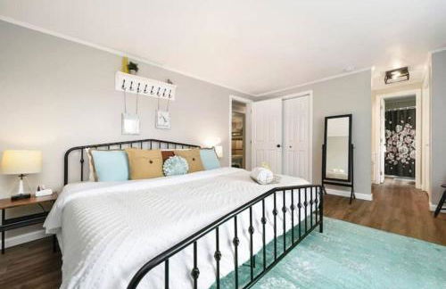 The Bumble Bee Hive 7-Bedroom House w/ Hot Tub - Foto 9