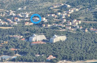 Villa Confido - Luxury 3BR Apartment with Private Pool near Trogir - Photo 35