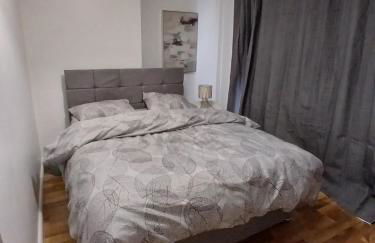 PREISTLEY HOUSE- CONTRACTORS ACCOMMODATION Entire 4 Bedroom House with free parking and up to 8 sleep- NO PARTIES ALLOWED - Foto 10