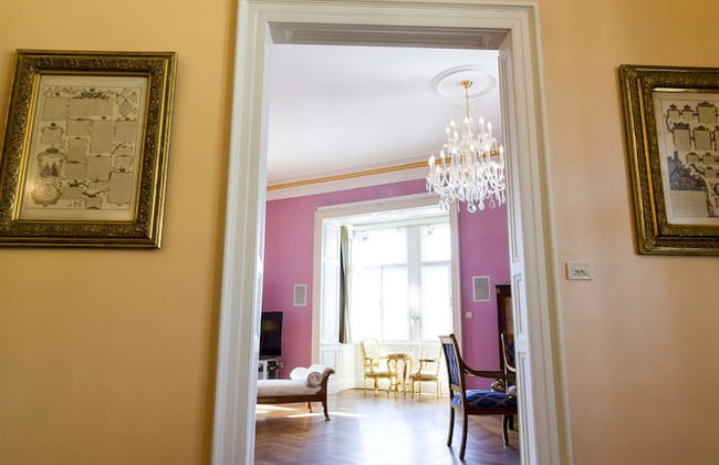 Filip Palace Luxurious Apartment - Photo 24