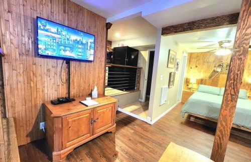 Bear Cave- Pet Friendly Suite in Shaver Lake - Foto 9
