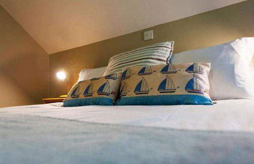 Marshlands House, Sleeps 16 - Country barn with hot tub - Foto 14